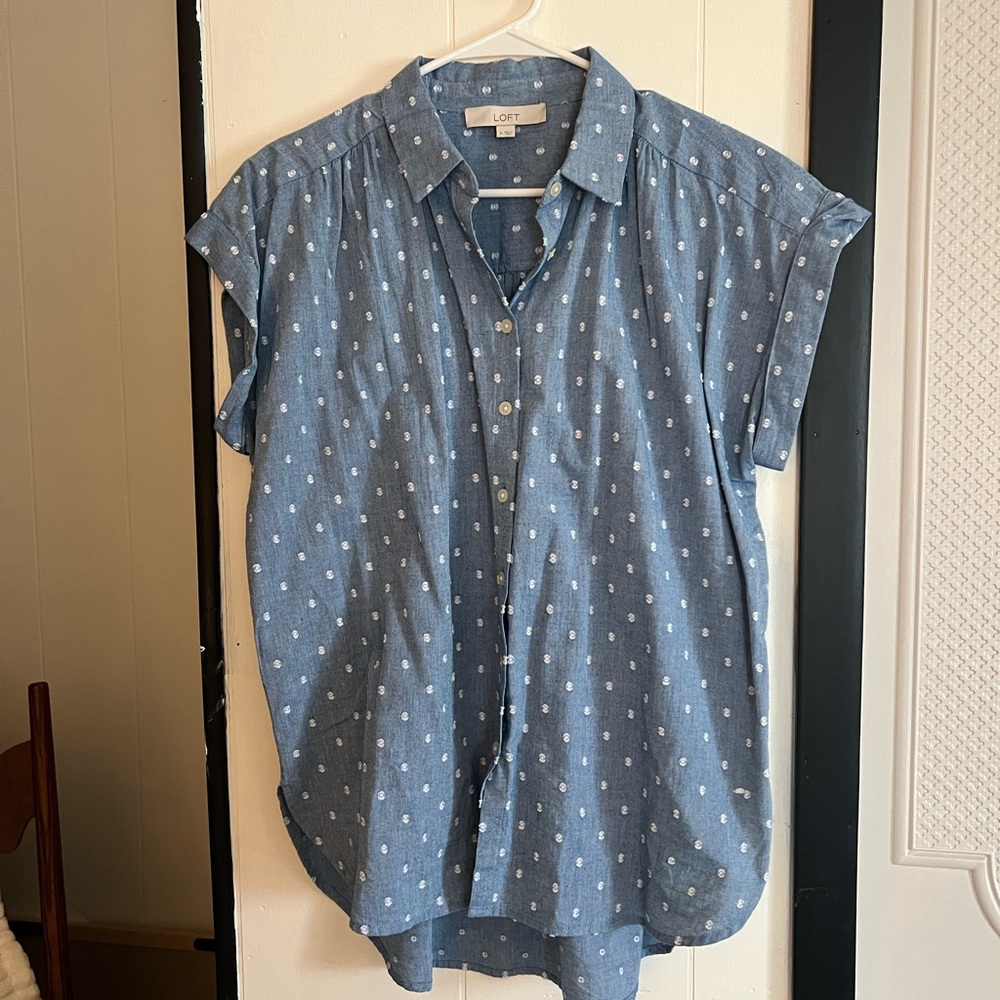 EUC Loft Clip Chambray Dolman Everyday Shirt - Medium